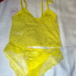 Sexy lace intimate panty and bra